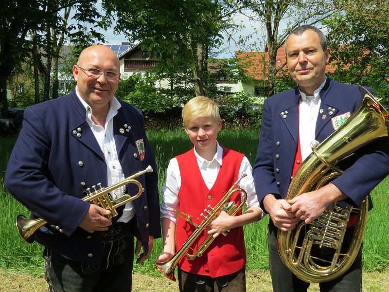 Mit sehr guten Erfolg die D1 Prüfung abgeschlossen 2014 Deuber Luis aus Forst